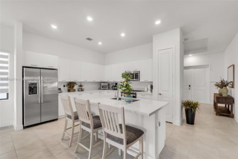 Villa ou maison à vendre à Miramar, Floride: 3 chambres, 190.17 m2 № 1985215 - photo 12