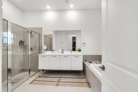 Villa ou maison à vendre à Miramar, Floride: 3 chambres, 190.17 m2 № 1985215 - photo 18