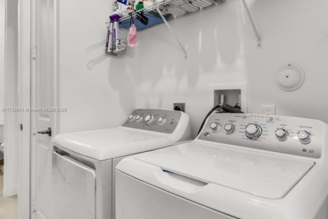 Villa ou maison à vendre à Miramar, Floride: 3 chambres, 190.17 m2 № 1985215 - photo 26