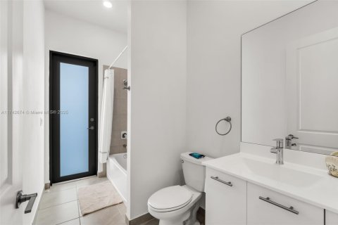 Villa ou maison à vendre à Miramar, Floride: 3 chambres, 190.17 m2 № 1985215 - photo 25