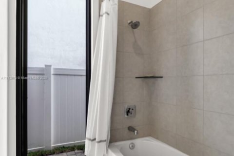 Villa ou maison à vendre à Miramar, Floride: 3 chambres, 190.17 m2 № 1985215 - photo 24