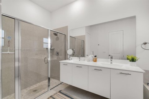 Villa ou maison à vendre à Miramar, Floride: 3 chambres, 190.17 m2 № 1985215 - photo 19