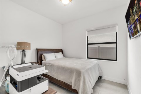 Villa ou maison à vendre à Miramar, Floride: 3 chambres, 190.17 m2 № 1985215 - photo 23