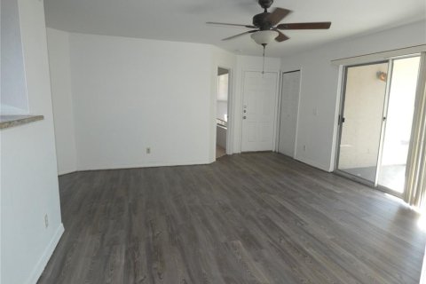 Copropriété à louer à Orlando, Floride: 2 chambres, 88.81 m2 № 2430955 - photo 3