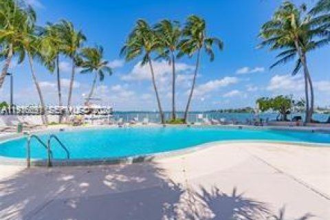 Condo in North Bay Village, Florida, 1 bedroom  № 1994728 - photo 20