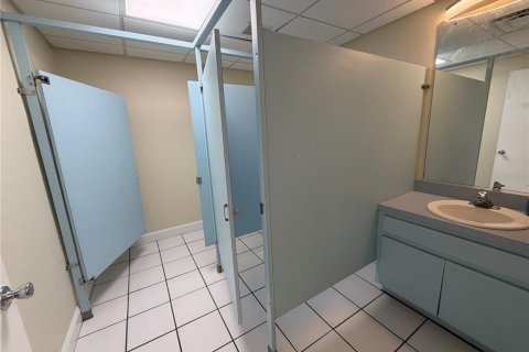 Commercial property in Tampa, Florida 183.95 sq.m. № 2207759 - photo 7