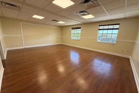 Commercial property in Tampa, Florida 183.95 sq.m. № 2207759 - photo 10