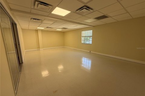 Commercial property in Tampa, Florida 183.95 sq.m. № 2207759 - photo 11
