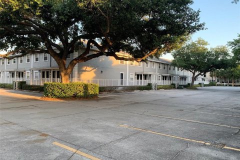 Commercial property in Tampa, Florida 183.95 sq.m. № 2207759 - photo 16