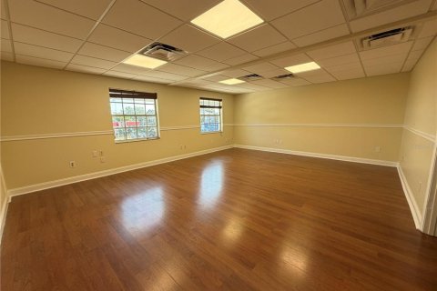 Commercial property in Tampa, Florida 183.95 sq.m. № 2207759 - photo 9