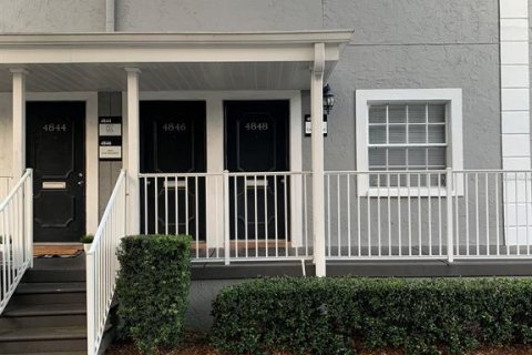 Commercial property in Tampa, Florida 183.95 sq.m. № 2207759 - photo 2