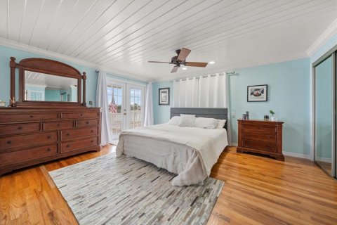 Commercial property in Treasure Island, Florida 2 bedrooms, 196.4 sq.m. № 2396316 - photo 18