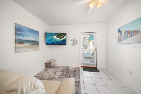 Commercial property in Treasure Island, Florida 2 bedrooms, 196.4 sq.m. № 2396316 - photo 30