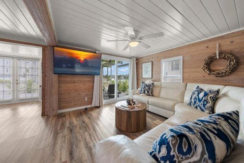Commercial property in Treasure Island, Florida 2 bedrooms, 196.4 sq.m. № 2396316 - photo 9