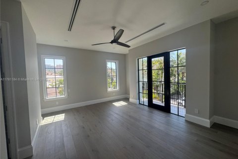 Villa ou maison à vendre à Fort Lauderdale, Floride: 7 chambres, 557.41 m2 № 1712890 - photo 13