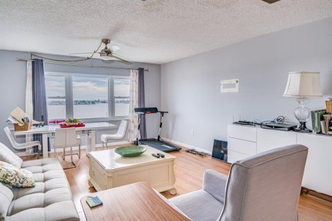 Condominio en venta en Saint Petersburg, Florida, 1 dormitorio, 45.06 m2 № 1526594 - foto 4