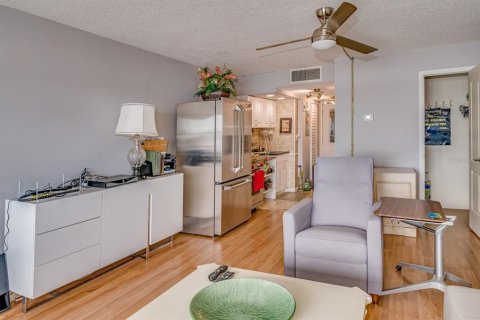 Condominio en venta en Saint Petersburg, Florida, 1 dormitorio, 45.06 m2 № 1526594 - foto 7