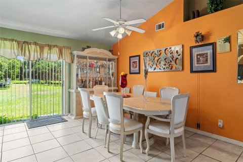 House in Kissimmee, Florida 4 bedrooms, 183.95 sq.m. № 2120937 - photo 8