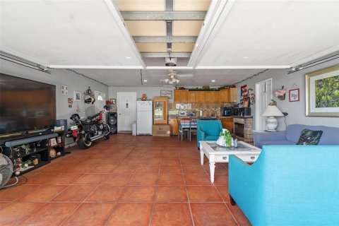 House in Kissimmee, Florida 4 bedrooms, 183.95 sq.m. № 2120937 - photo 19