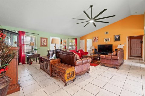 House in Kissimmee, Florida 4 bedrooms, 183.95 sq.m. № 2120937 - photo 4