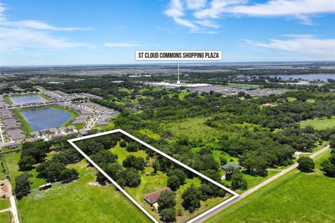 House in Kissimmee, Florida 4 bedrooms, 183.95 sq.m. № 2120937 - photo 24