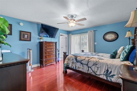 House in Kissimmee, Florida 4 bedrooms, 183.95 sq.m. № 2120937 - photo 10