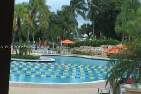 Снять в аренду виллу или дом в Дорал, Флорида 4 спальни, 186.83м2, № 1973873 - фото 13
