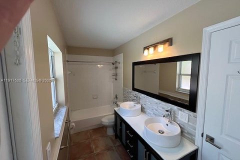 Снять в аренду виллу или дом в Дорал, Флорида 4 спальни, 186.83м2, № 1973873 - фото 28