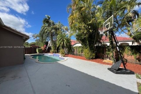 Снять в аренду виллу или дом в Дорал, Флорида 4 спальни, 186.83м2, № 1973873 - фото 30