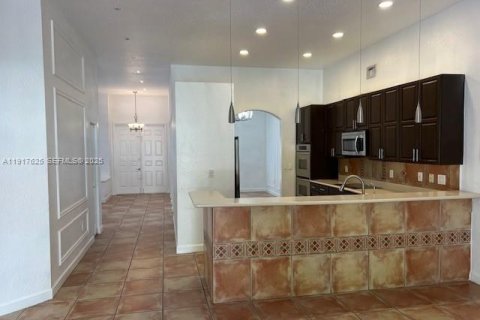 Снять в аренду виллу или дом в Дорал, Флорида 4 спальни, 186.83м2, № 1973873 - фото 21