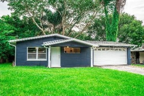 Villa ou maison à Tampa, Floride 3 chambres, 102.19 m2 № 2113786