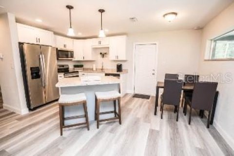 Villa ou maison à louer à Tampa, Floride: 3 chambres, 102.19 m2 № 2113786 - photo 6