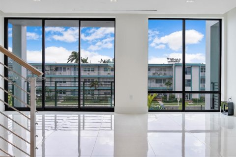 Touwnhouse à louer à North Miami Beach, Floride: 4 chambres, 313.55 m2 № 2437700 - photo 20