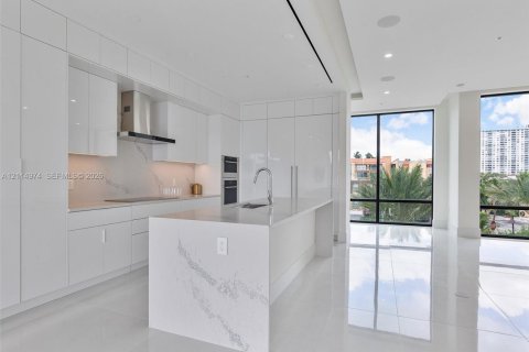 Touwnhouse à louer à North Miami Beach, Floride: 4 chambres, 313.55 m2 № 2437700 - photo 24