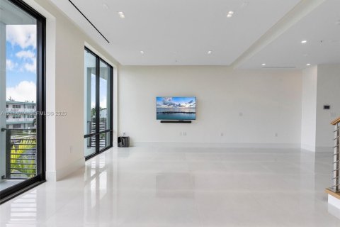 Touwnhouse à louer à North Miami Beach, Floride: 4 chambres, 313.55 m2 № 2437700 - photo 19