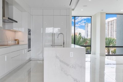 Touwnhouse à louer à North Miami Beach, Floride: 4 chambres, 313.55 m2 № 2437700 - photo 21