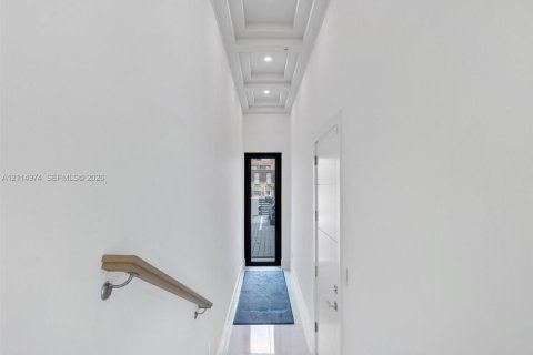 Touwnhouse à louer à North Miami Beach, Floride: 4 chambres, 313.55 m2 № 2437700 - photo 5