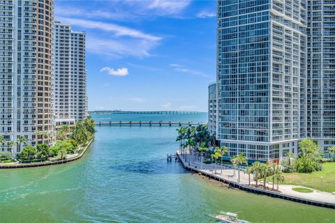 Купить кондоминиум в Майами, Флорида 2 спальни, 169.92м2, № 1984820 - фото 8