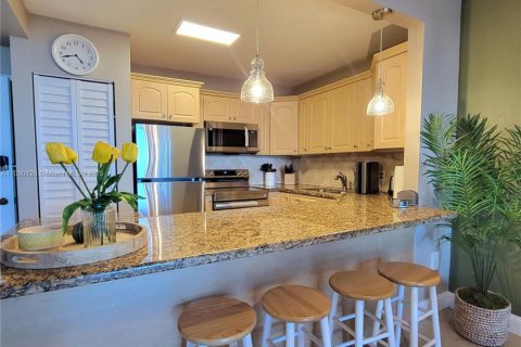 Снять в аренду кондоминиум в Холливуд, Флорида 1 спальня, 72.46м2, № 1865031 - фото 7