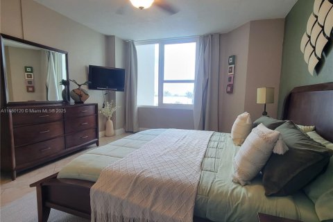 Снять в аренду кондоминиум в Холливуд, Флорида 1 спальня, 72.46м2, № 1865031 - фото 13