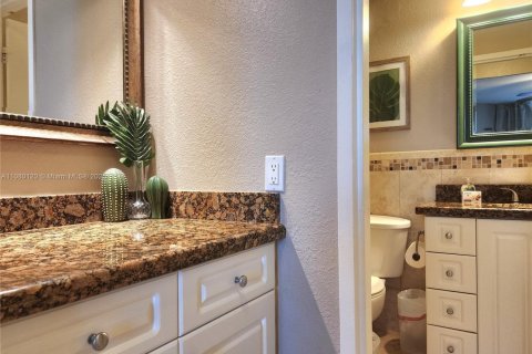 Снять в аренду кондоминиум в Холливуд, Флорида 1 спальня, 72.46м2, № 1865031 - фото 14