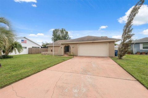 Casa en venta en New Port Richey, Florida, 2 dormitorios, 142.42 m2 № 1880638 - foto 5