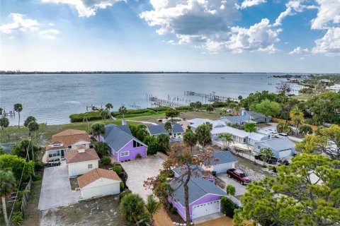 Villa ou maison à vendre à Englewood, Floride: 3 chambres, 193.98 m2 № 2240014 - photo 2