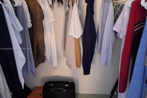 Condo in Lauderhill, Florida, 2 bedrooms  № 1872732 - photo 22