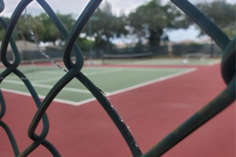 Condo in Lauderhill, Florida, 2 bedrooms  № 1872732 - photo 8