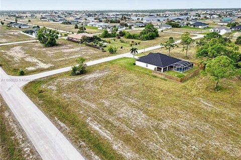 Terreno en venta en Cape Coral, Florida № 1983315 - foto 5