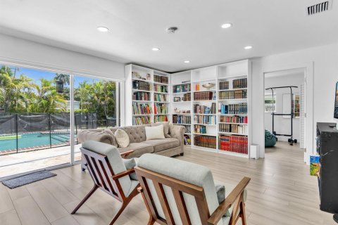 Villa ou maison à vendre à Hollywood, Floride: 4 chambres, 180.69 m2 № 2085343 - photo 4