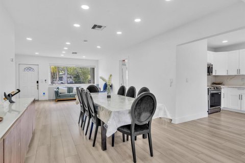 Villa ou maison à vendre à Hollywood, Floride: 4 chambres, 180.69 m2 № 2085343 - photo 8
