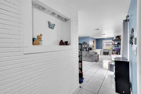 Купить виллу или дом в Мирамар, Флорида 3 спальни, 131.55м2, № 1969726 - фото 7