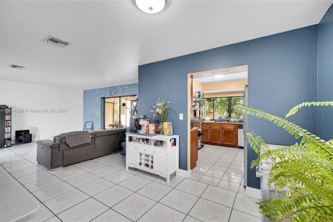 Купить виллу или дом в Мирамар, Флорида 3 спальни, 131.55м2, № 1969726 - фото 14